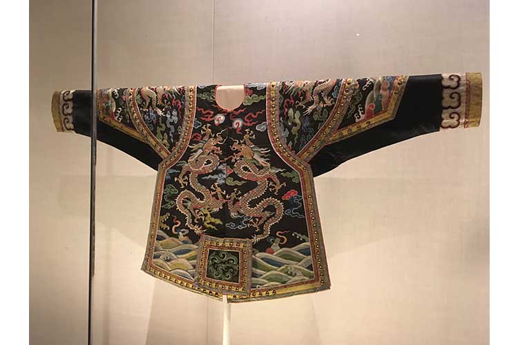 Al MET meravigliosi kimono e costumi di scena del teatro cinese 30marzo17 2