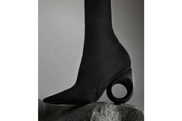 Le scarpe con tacco come bangles by Burberry 9mar17 1